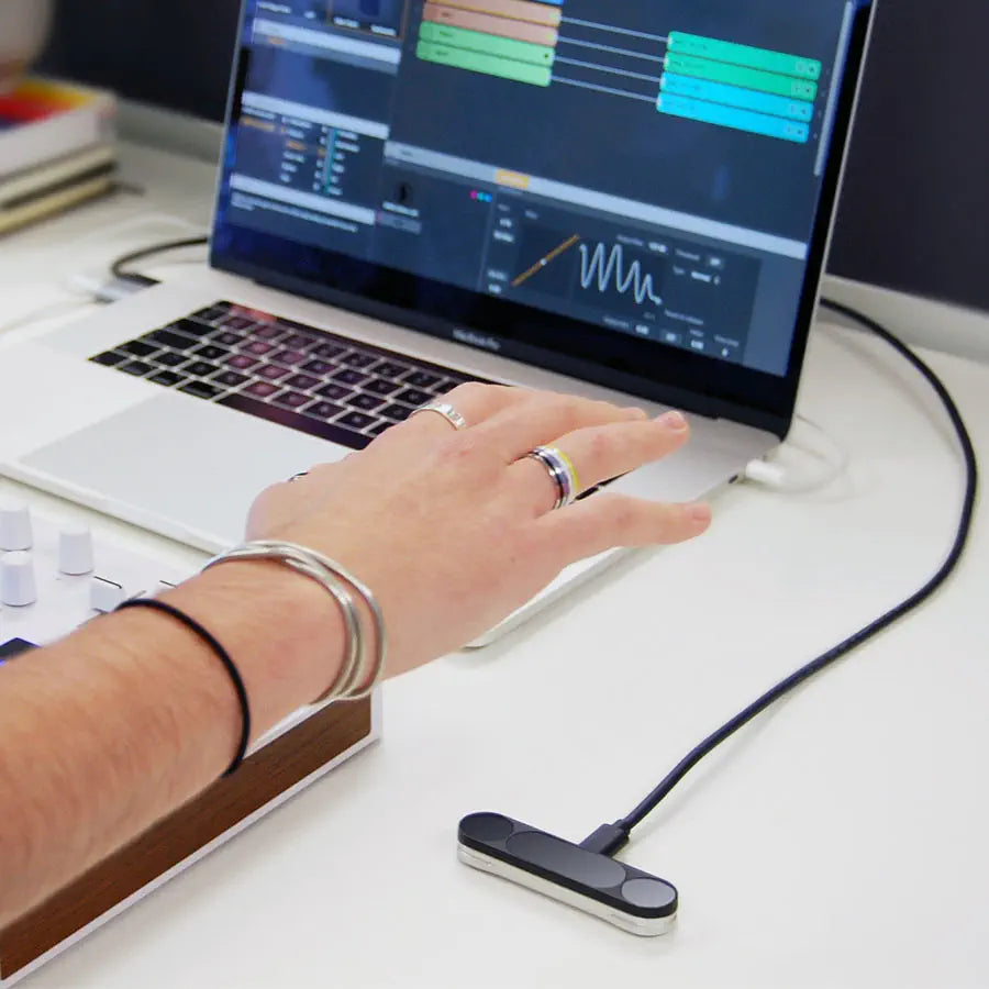 Ultraleap Leap Motion コントローラ 2 - RobotShop Ultraleap Leap Motion コントローラ 2 - RobotShop