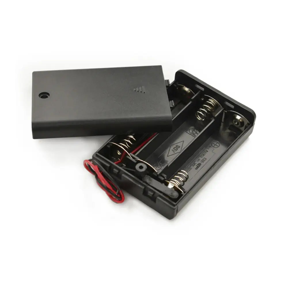DFRobot 3xAA バッテリーホルダー (カバーと電源スイッチ付き)