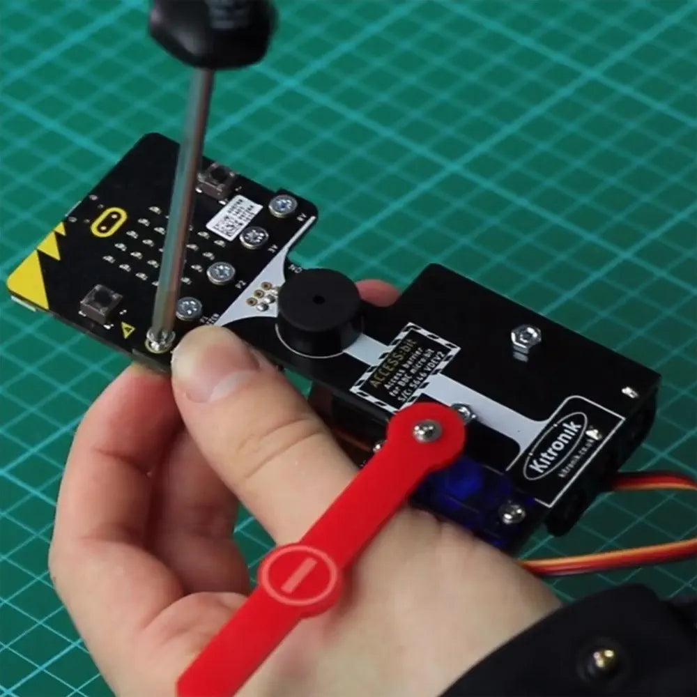 Kitronik ACCESS:bit - BBC micro:bitで作れる遮断機