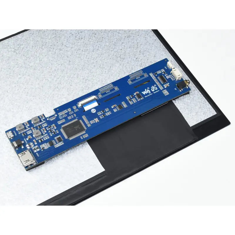 15.6 Inch QLEDディスプレイ 1920 × 1080 IPS 強化ガラス sRGB タッチスクリーン (US)
