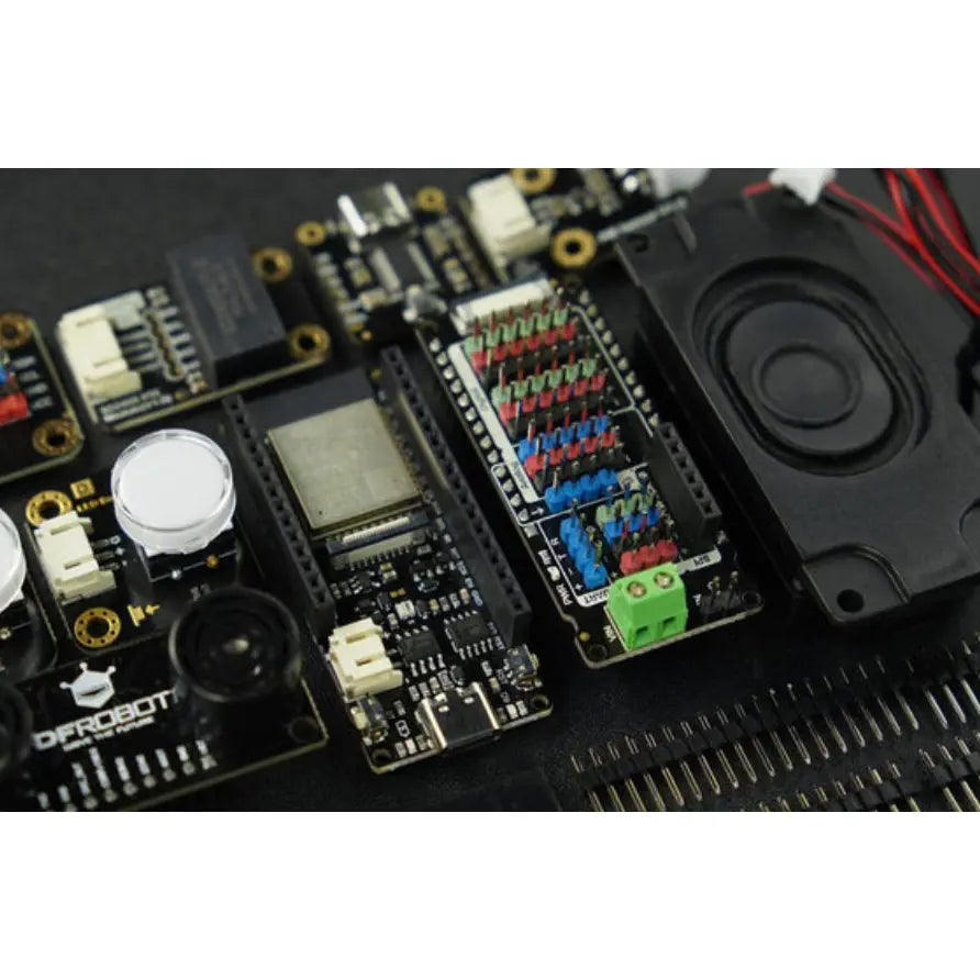 Hackster & DFRobot IoT スタータ EEDUキット (ESP32)