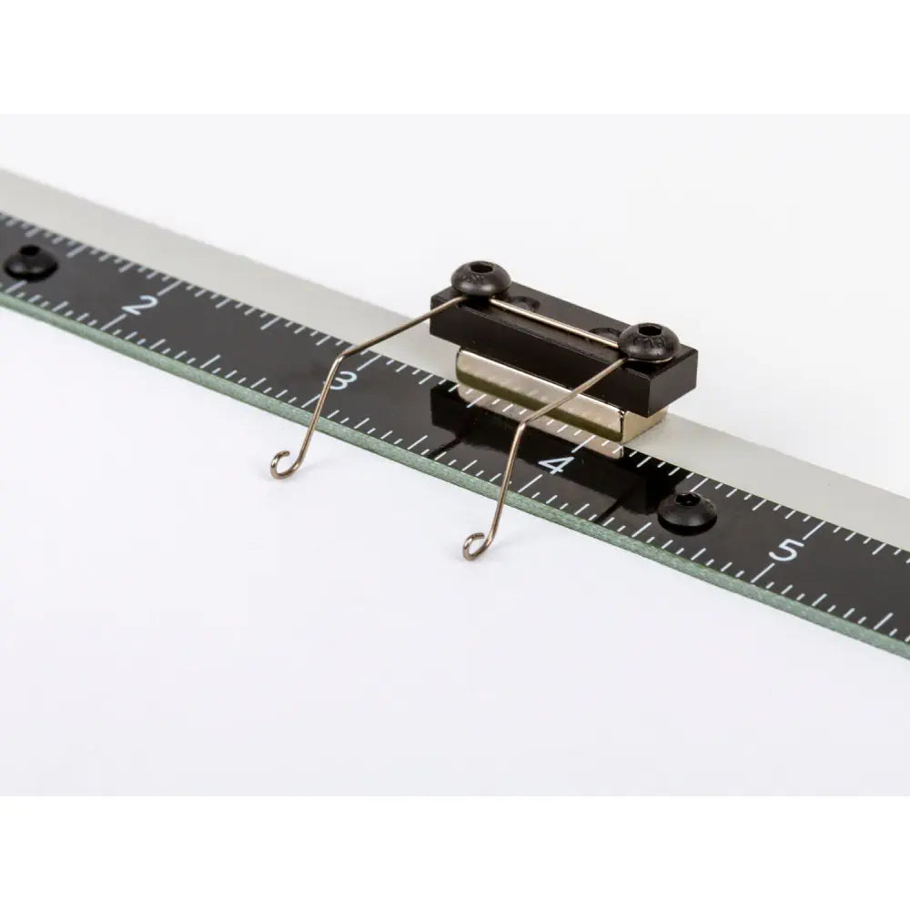 Bantam Tools マグネット式イーゼル (A3/タブロイドサイズの位置決めおよび保持用)