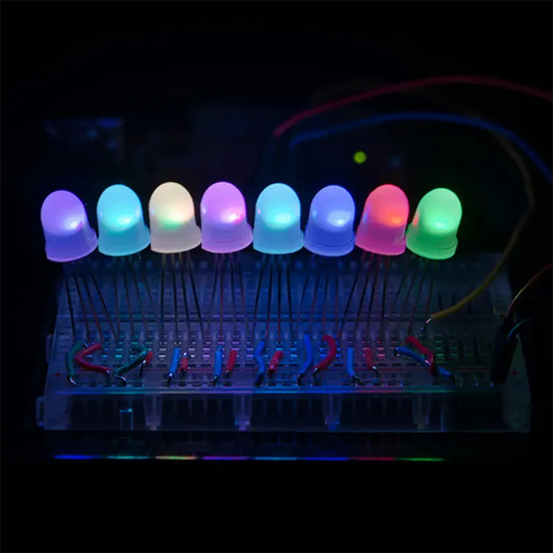 Sparkfun LED - RGB アドレス指定可能、PTH、8mm 拡散 (5 パック)