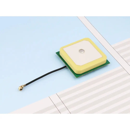 Waveshare GNSS アクティブ セラミック ポジショニング アンテナ、IPEX 1 コネクタ、複数の衛星測位システムをサポート